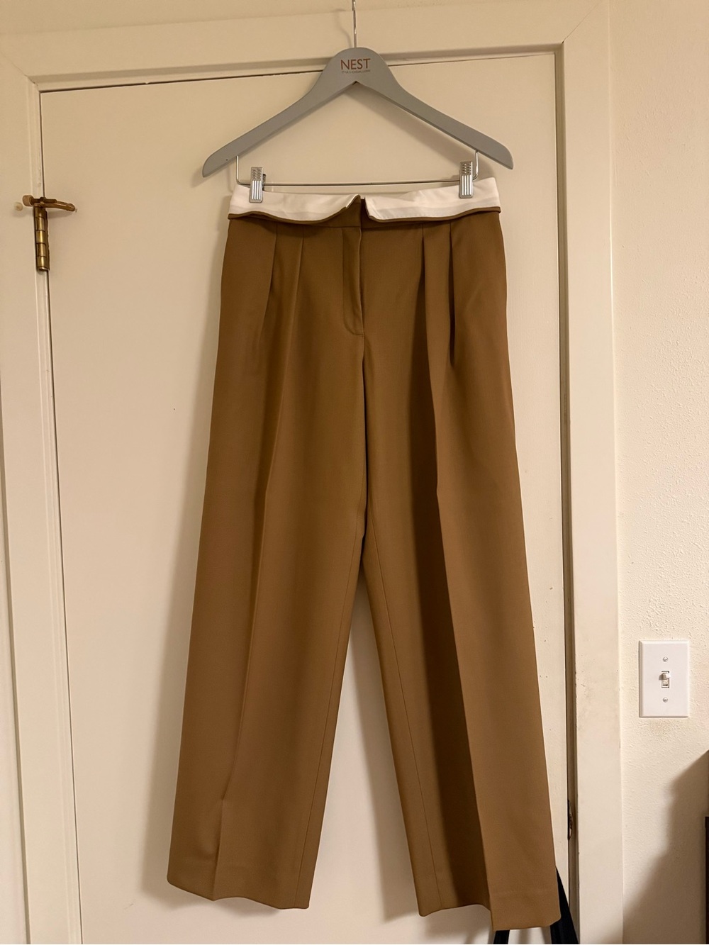 Aritzia Babaton Bureau Pant - Sz 4